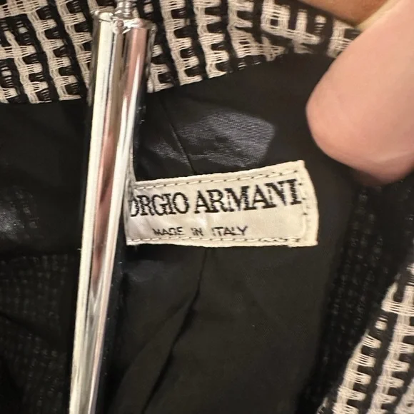 Giorgio Armani Vintage Black & White Woven Wrap Jacket - Picture 5 of 7